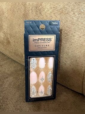 imPRESS Couture Collection Embellished Nails